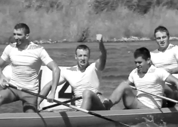 Ельнур Ахадов — другий зліва.