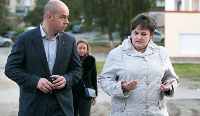 Мешканцям вул. Над Яром, 8 обіцяють допомогти