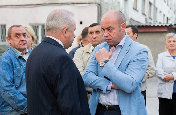 Вчора – про гуртожитки, сьогодні – про майданчики