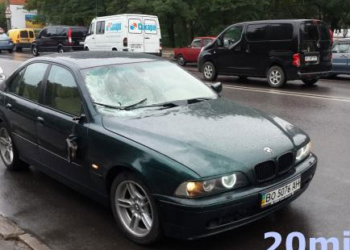 Аварія в Тернополі: чоловік загинув, жінка – у важкому стані