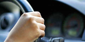 Викрали автомобіль на очах у власника