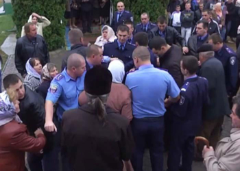 Церковний конфлікт у Колосовій