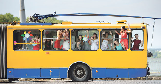 тролейбусі щастя