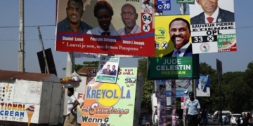 «Виборчий вікенд» або де ще в світі голосували на цих вихідних?