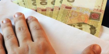 За хабар затримали секретаря міської ради