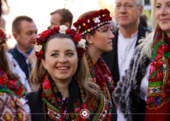 У вишиванках на… Монмартрі