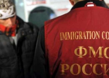 Українців масово депортують з Росії?