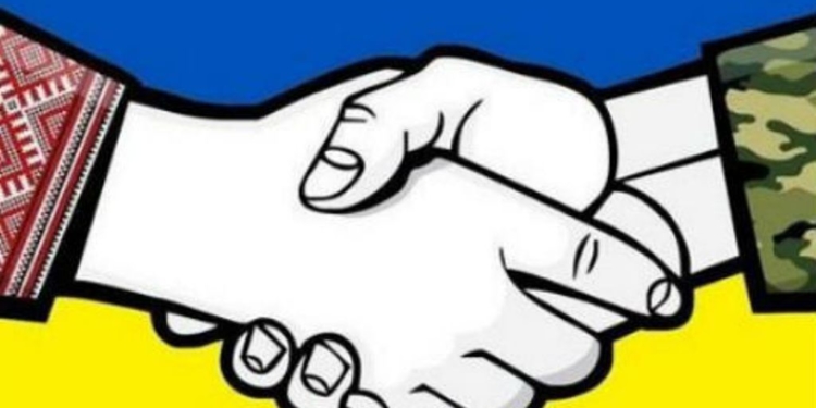 Тернополян закликають допомогти зібрати допомогу бійцям