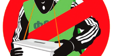 У тернопільській маршрутці затримали волонтера-шахрая