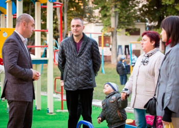 Мешканцi «Східного» тепер з вуличними тренажерами