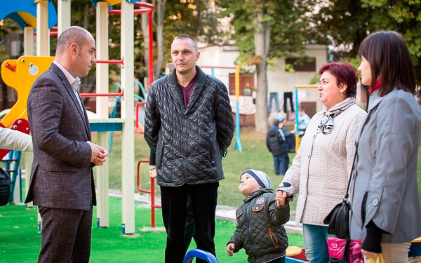 Мешканцi «Східного» тепер з вуличними тренажерами
