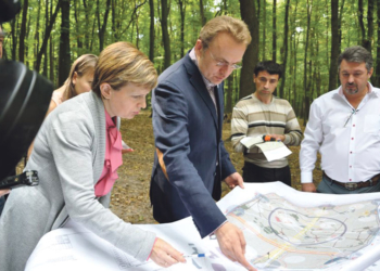 Вбережи, Боже, Тернопіль від «безцінного досвіду» Садового, про який теревенить Пастух