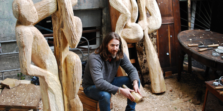 Тернопільські дерева — в руках американського скульптора