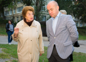 Сергій Надал зустрівся із мешканцями будинків на вул. Миру