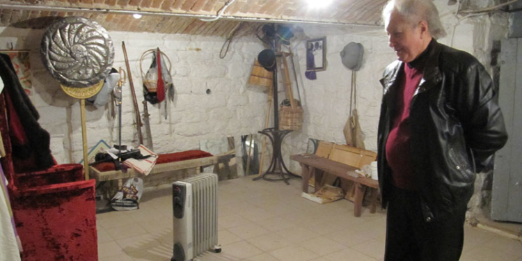 Тернопільський театр «Сузір’я» тримає декорації та займається у… камері колишнього НКВД