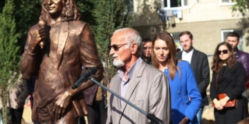 Кузьмі Скрябіну встановили пам’ятник