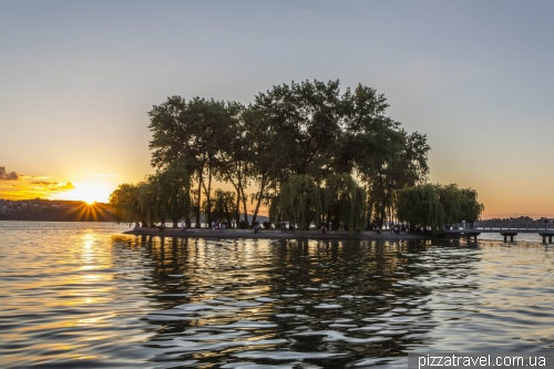 Плаваючі будиночки, які планують облаштувати в Тернополі, стануть ще однією родзинкою міста