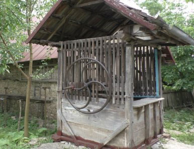 На Борщівщині з криниці витягли тіло чоловіка