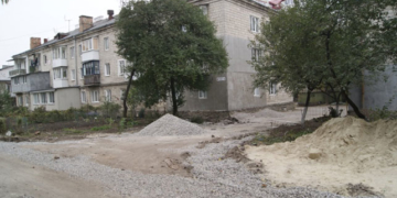 На Шота Руставелі капремонт в розгарі