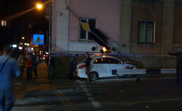 Нічна аварія у центрі Тернополя