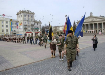 Чому на всіх заходах в обов’язковому порядку повинні бути ПЛАСТуни, не рідко – для «масовки»?