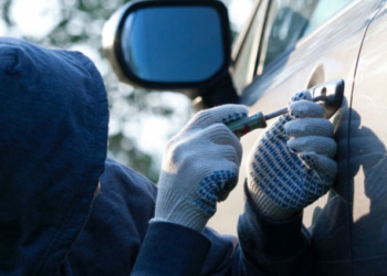 У Тернополі викрали автівку й здали її на металобрухт