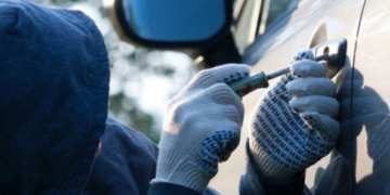 У Тернополі викрали автівку й здали її на металобрухт