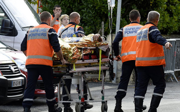 Жахлива аварія у Франції: заживо згоріли понад 40 стареньких