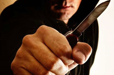 У Тернополі чоловік ледь не зарізав дружину