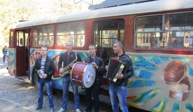 Шостий «Тролейбус щастя» презентували у Тернополі