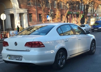 Тарас Пастух знову купив собі нову машину за один мільйон гривень (Фото)