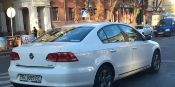 Тарас Пастух знову купив собі нову машину за один мільйон гривень (Фото)