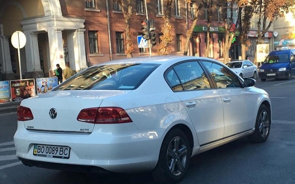 Тарас Пастух знову купив собі нову машину за один мільйон гривень (Фото)