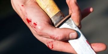 Бійка у Тернополі: чоловікові в груди встромили ножа