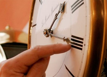 Коли тернополянам треба перевести годинник?