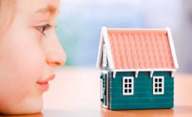 Дитині-сироті повернули будинок