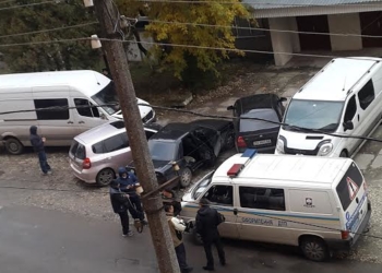 У Тернополі «Мерседес» протаранив п’ять автівок. (ФОТО)