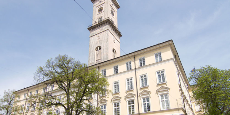 Фільм «Таємниці Ратуші: початок». Таємниці львівського мера Андрія Садового