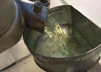 Крав пальне на роботі і продавав його сусідам