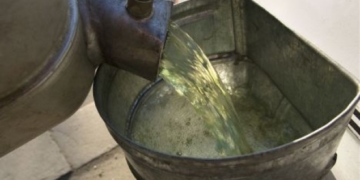 Крав пальне на роботі і продавав його сусідам