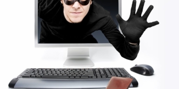 Банківську картку «почистили» шахраї