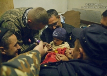 Дворічного хлопчика, якого шукали вісім годин знайшли… у борозні