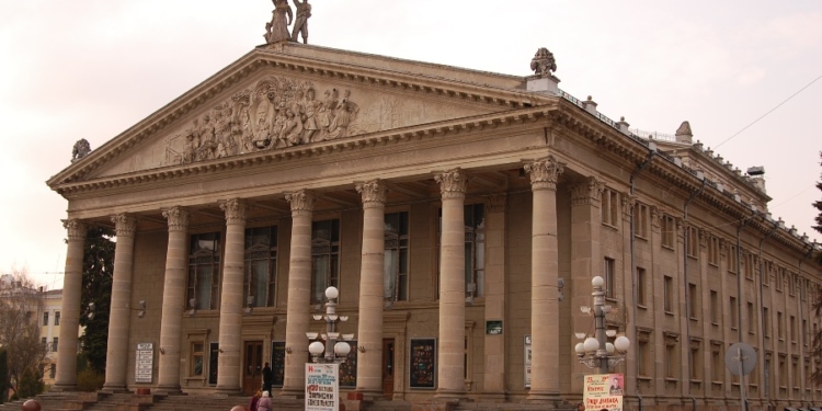 Дітки бійців АТО безкоштовно зможуть відвідати театри в Тернополі