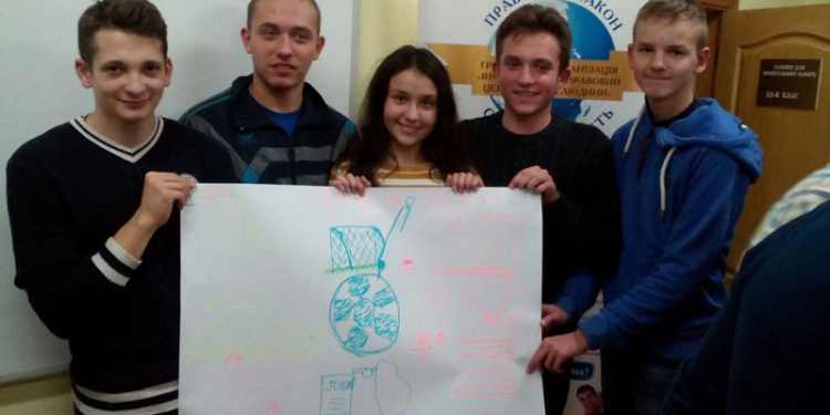 У Тернополі дітей зі зниженим слухом навчали прав людини