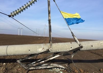На Херсонщині підірвали 2 електроопори, які подають світло до Криму