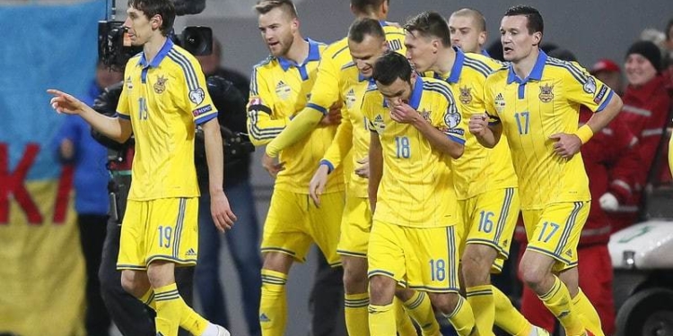 Ввечері футбольна Україна матиме унікальний шанс