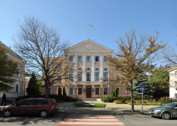 На завтрашню сесію Тернопільської міськради винесено близько 140 проектів