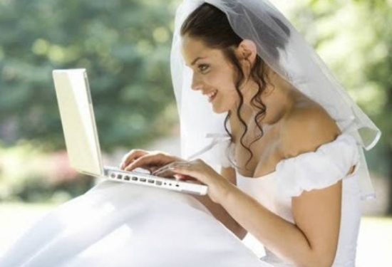 Подати заяву до ДРАЦСу можна не виходячи з дому