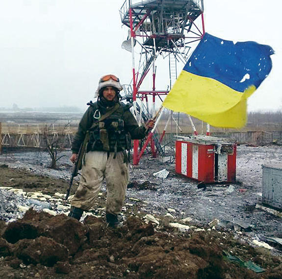 Тернопільщина: прийшов кіборг, витягнув гроші і дав на потреби фронту