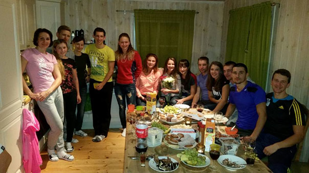 Олена Підгрушна та Дмитро Підручний до сезону готуються на… вечірці